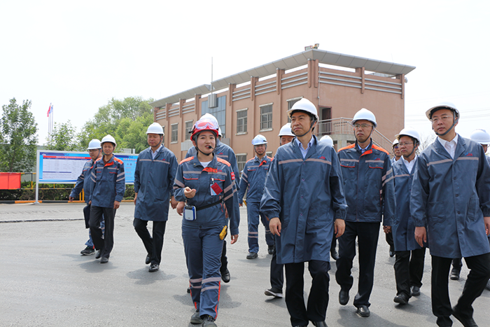 市委书记李宽端到聚鑫汇化工调研安全环保工作